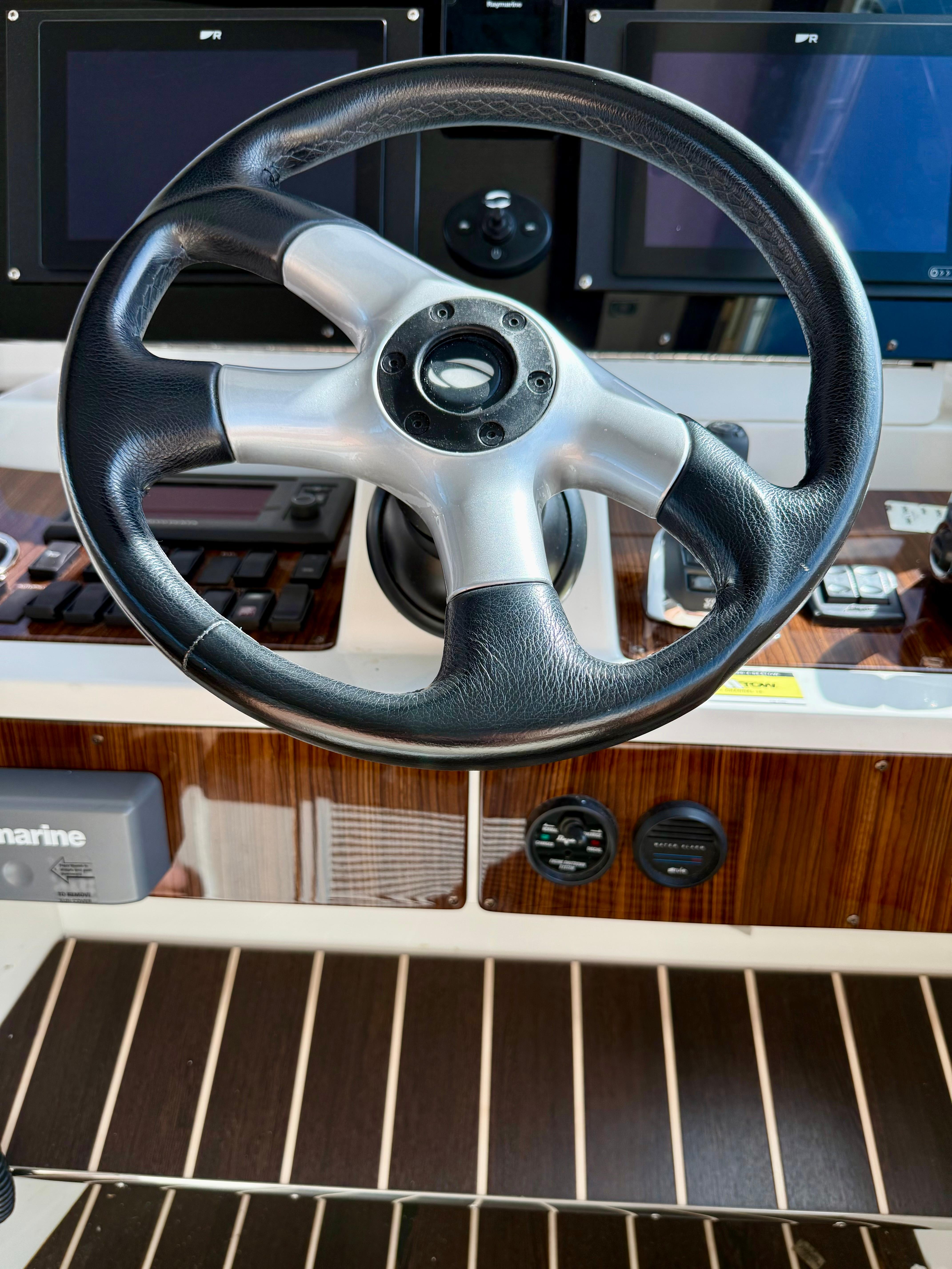 2012-cruisers-yachts-48-cantius-power-9848687-985533716-0-080720251014-77