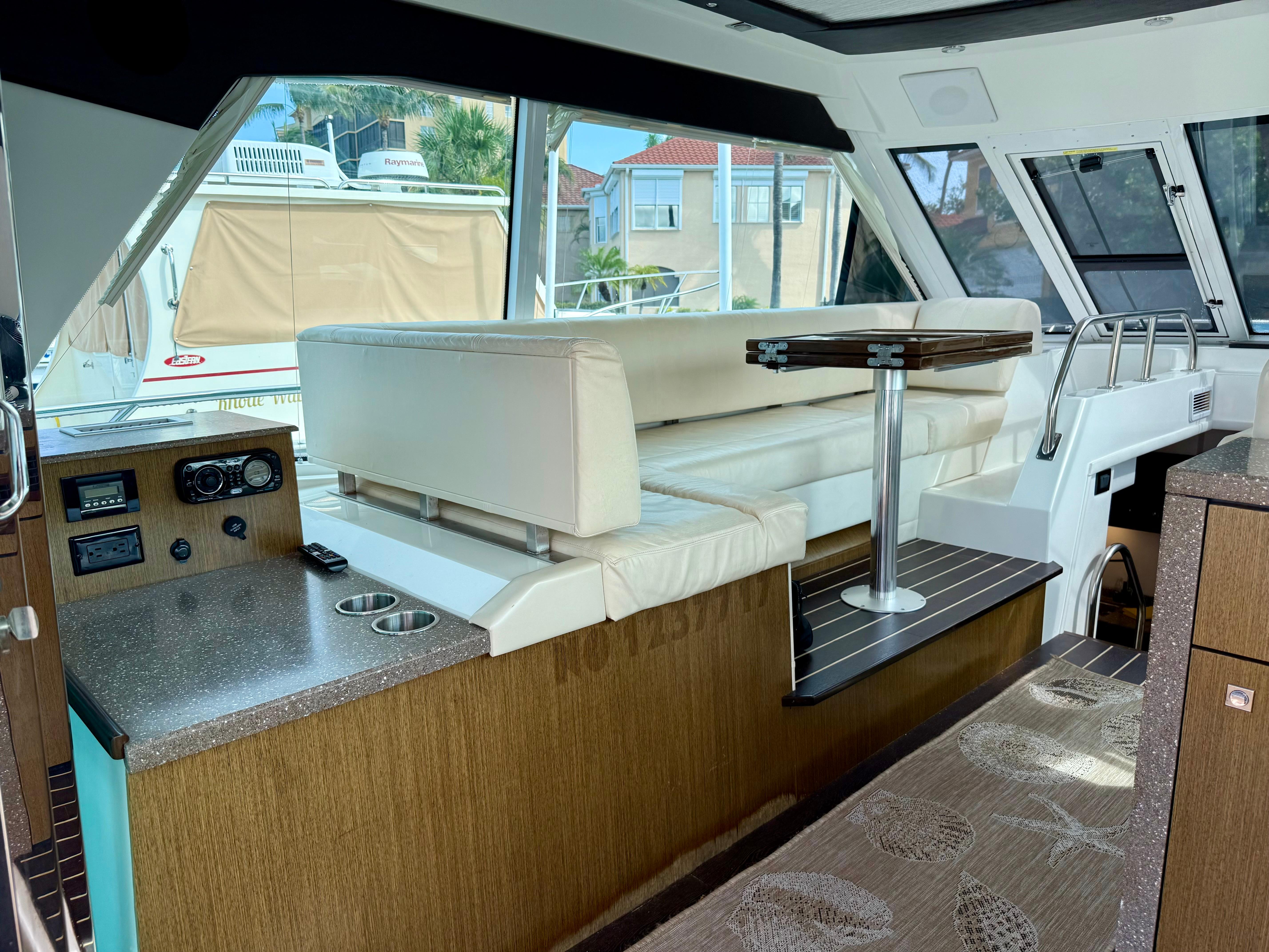 2012-cruisers-yachts-48-cantius-power-9848687-985533728-0-080720251016-87