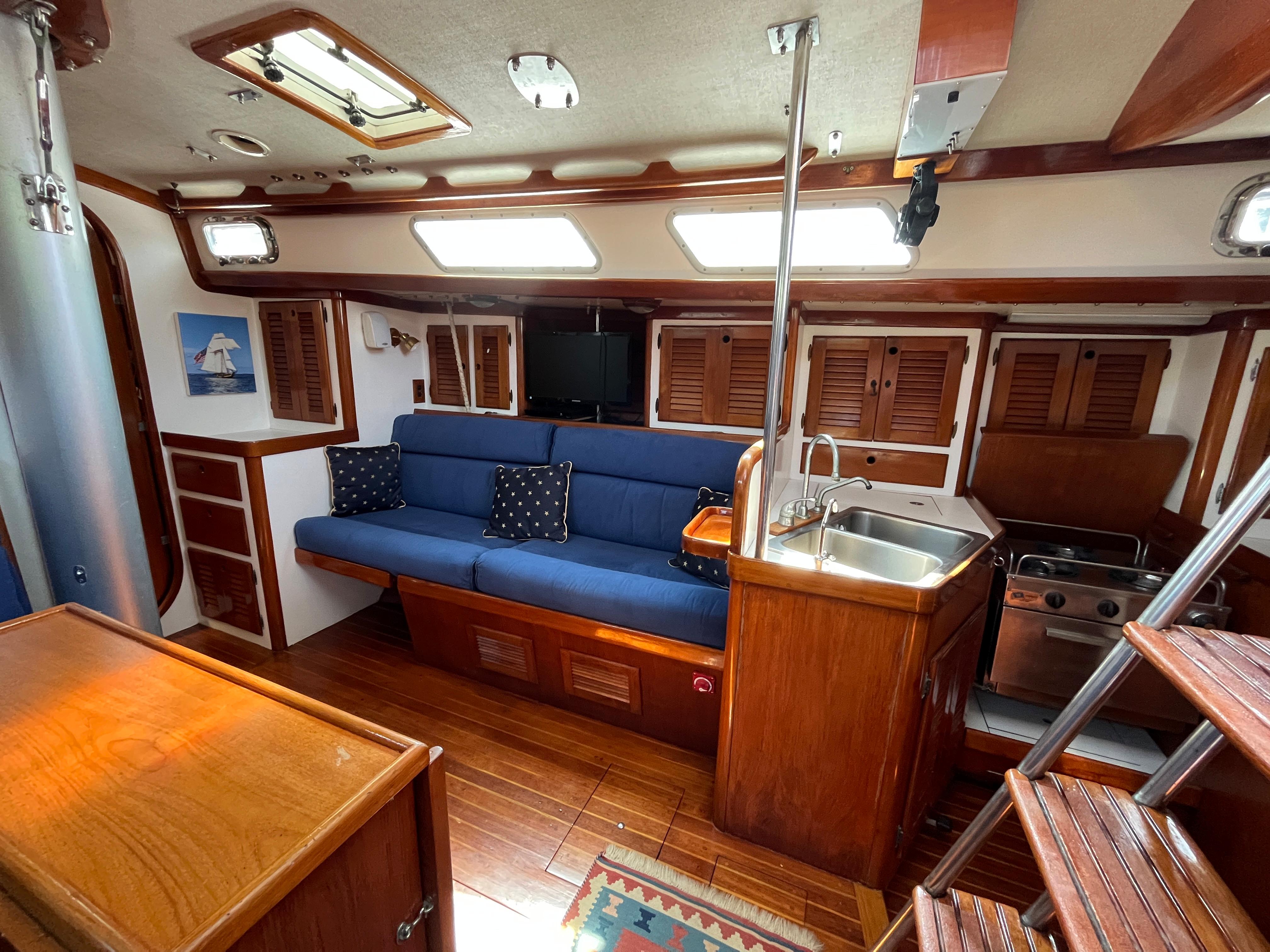 1983 Bristol 45.5 CC For Sale | YaZu Yachting | Deltaville