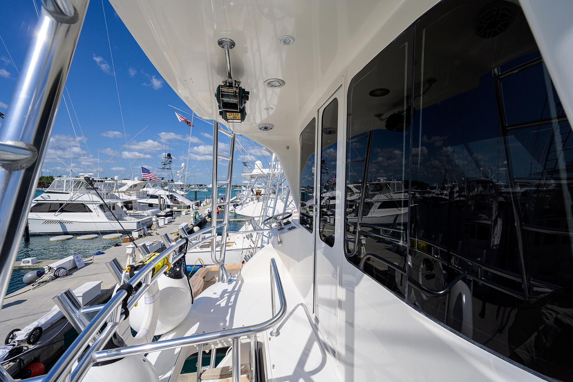 Ocean 57 REEL GRATEFUL - Enclosed Flybridge Aft Deck