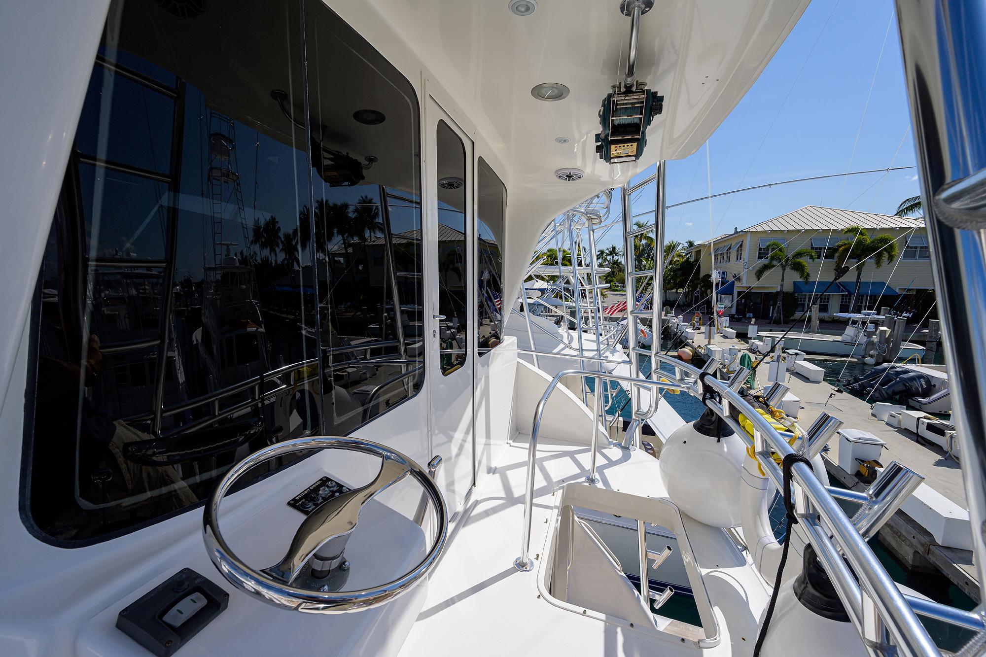 Ocean 57 REEL GRATEFUL - Enclosed Flybridge Aft Deck