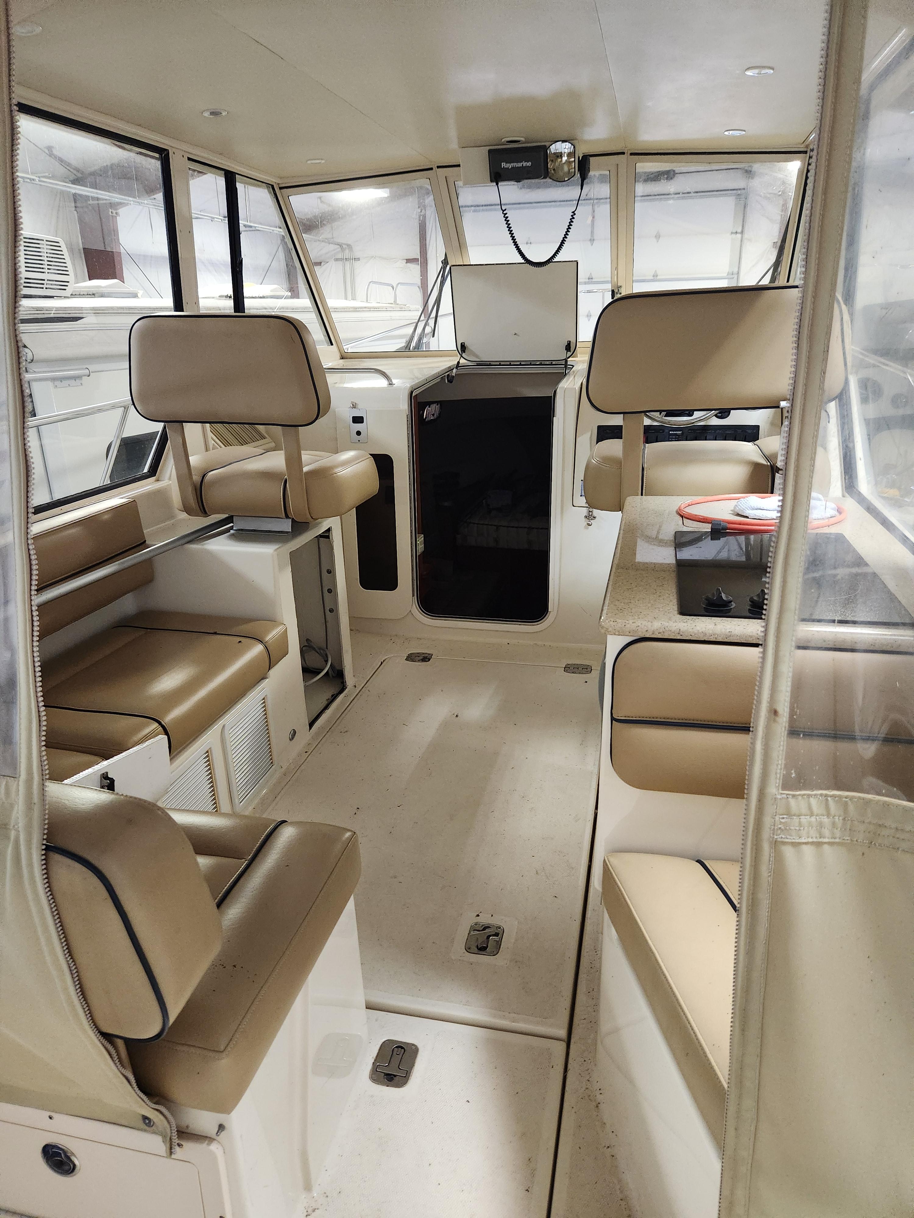 2010-mainship-pilot-31-power-9788693-20250514103834699-1_XLARGE