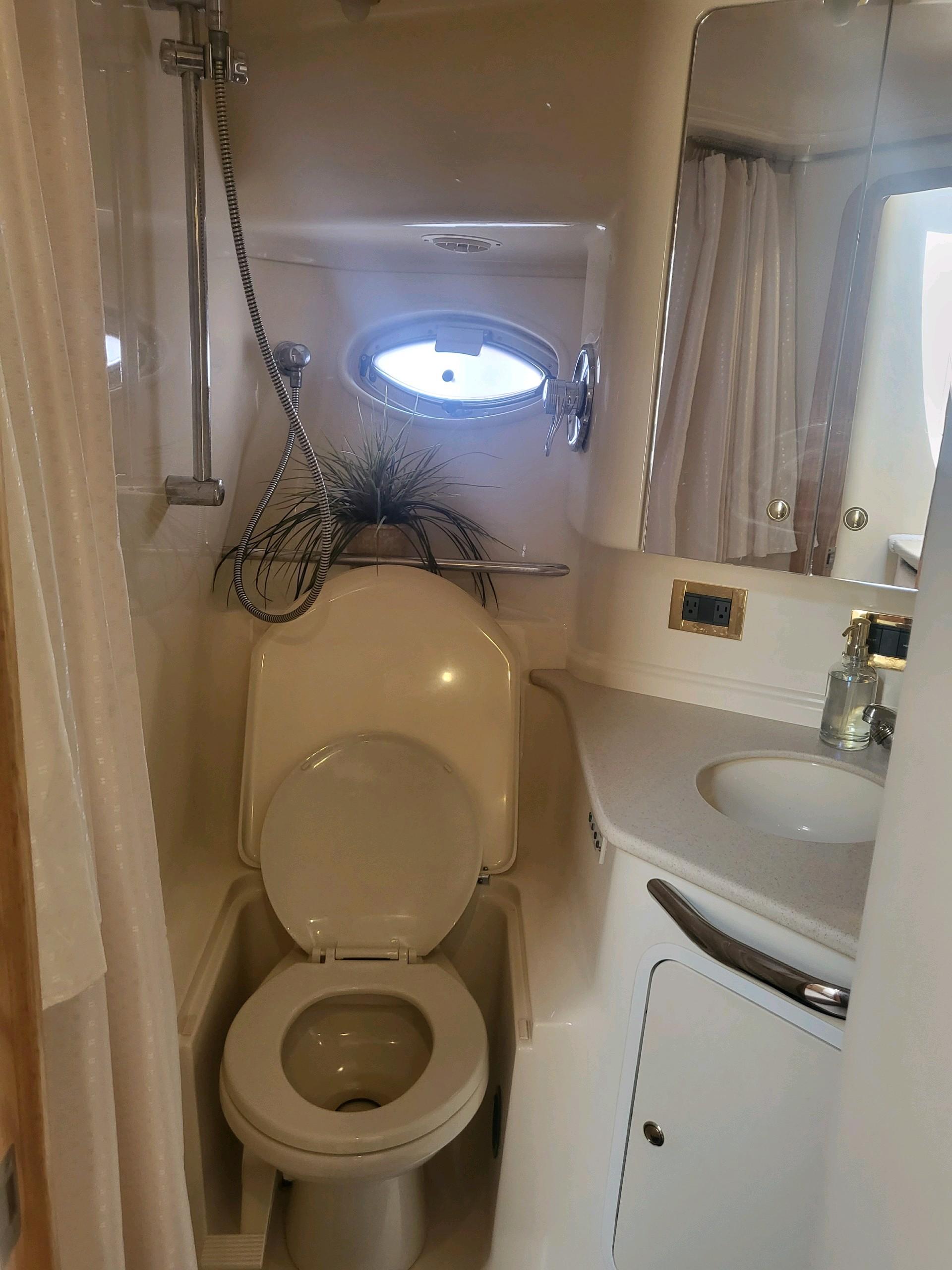 Houston Knot A Problem Yacht for Sale 46 Sea Ray Yachts Port Clinton