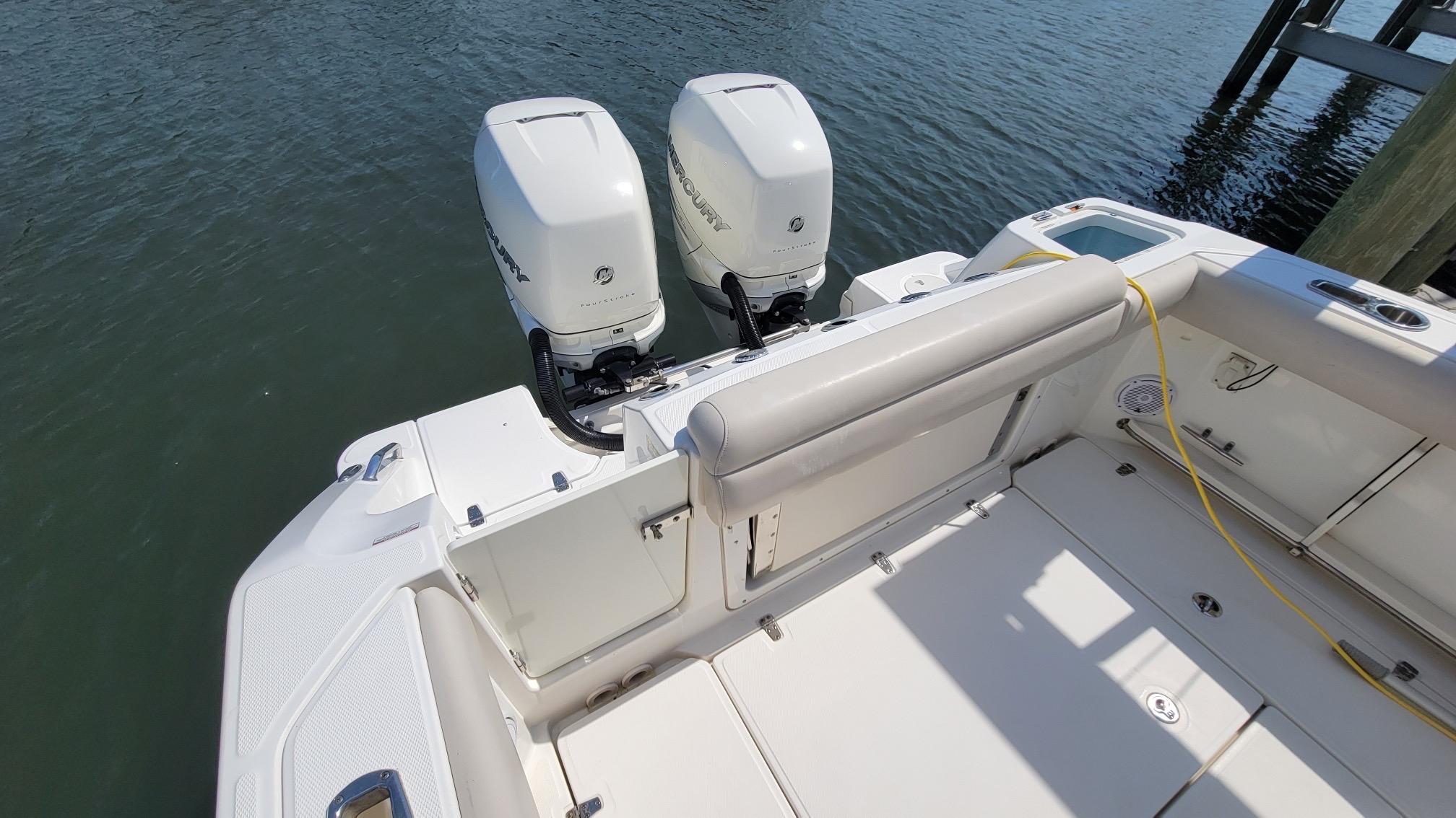 2020-boston-whaler-280-outrage-power-9818697-20250528204851299-1_XLARGE