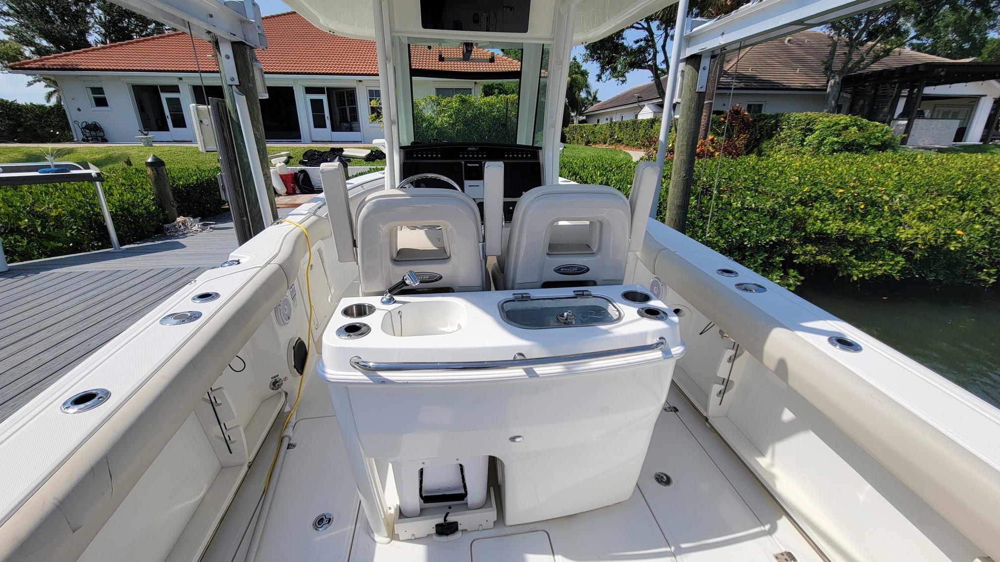 2020-boston-whaler-280-outrage-power-9818697-20250528204859384-1_XLARGE