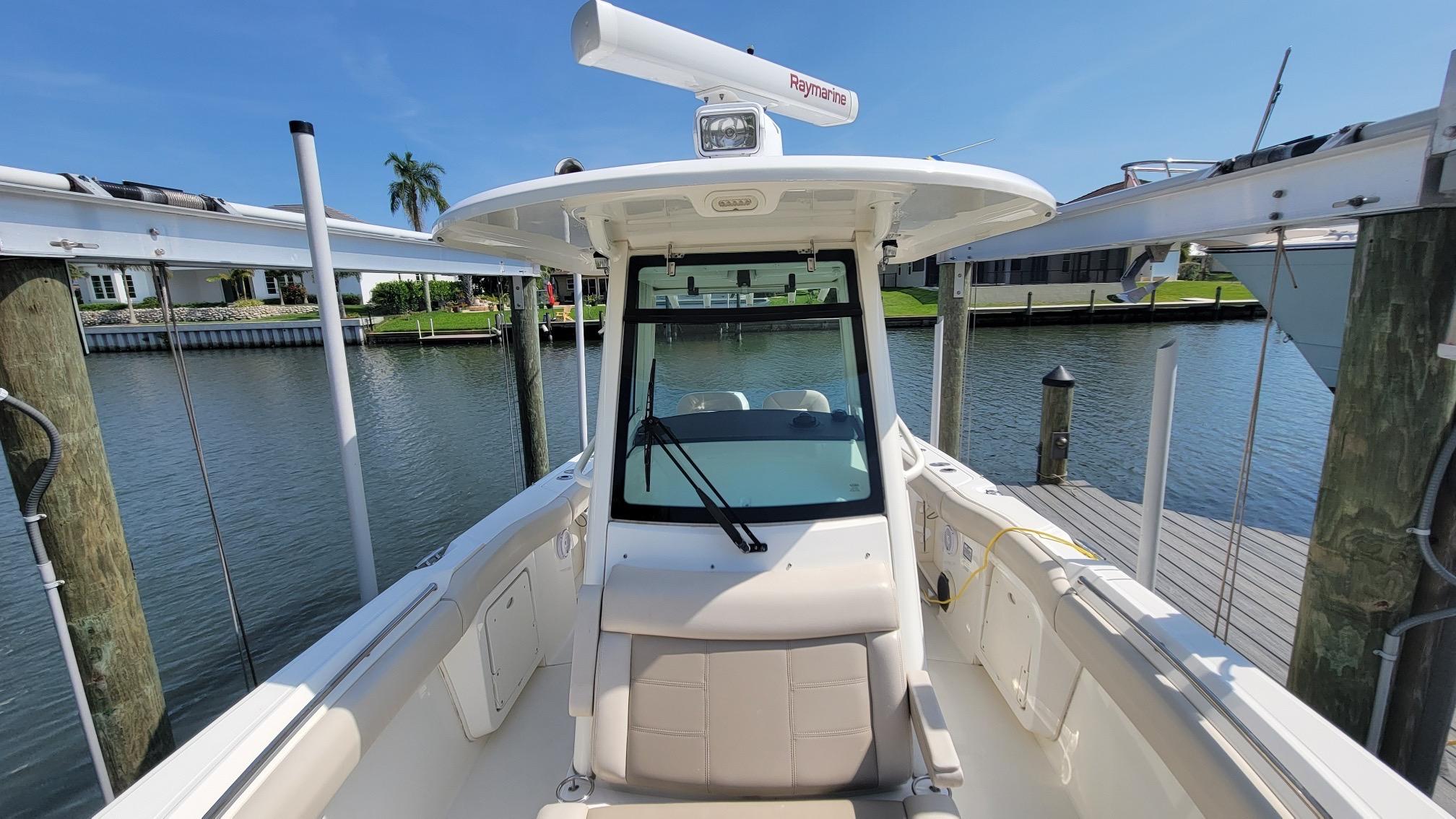 2020-boston-whaler-280-outrage-power-9818697-20250528204903313-1_XLARGE