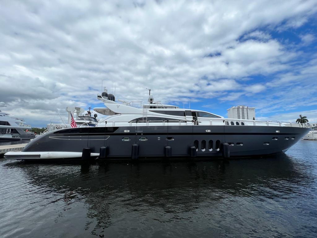 leopard 34 yacht