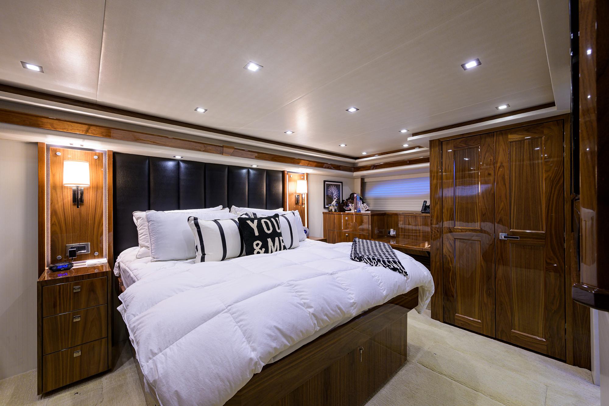 2017 Viking 80 - Full Beam Master Stateroom