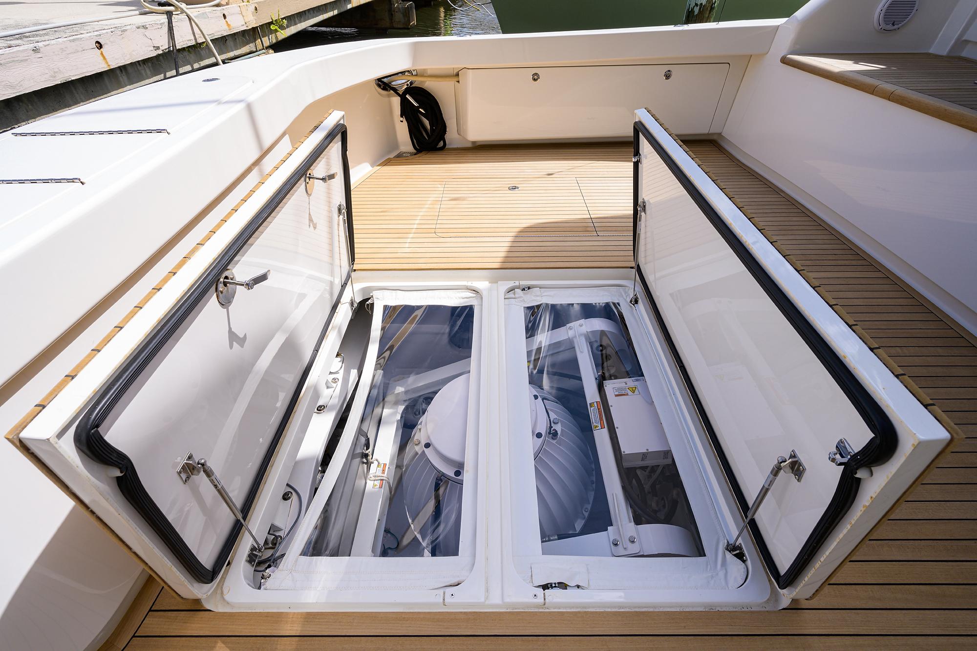 2017 Viking 80 MIRAGE - Seakeeper 35