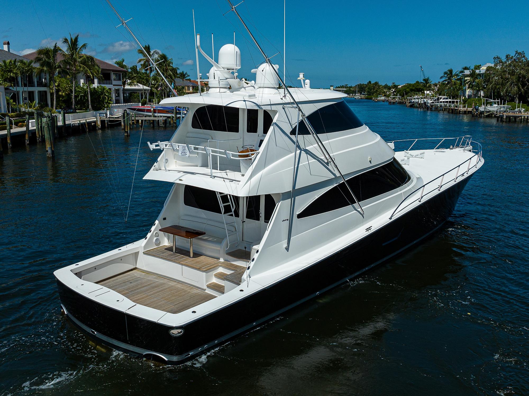 2017 Viking 80 - Starboard Aft Aerial Profile