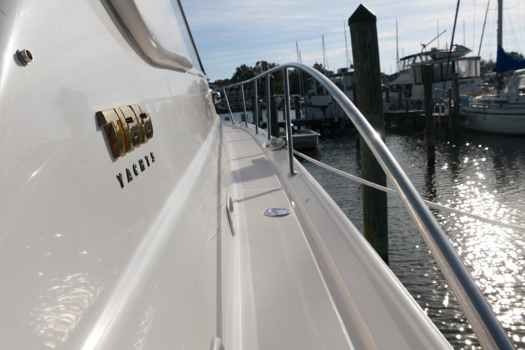M 9509 TW Knot 10 Yacht Sales