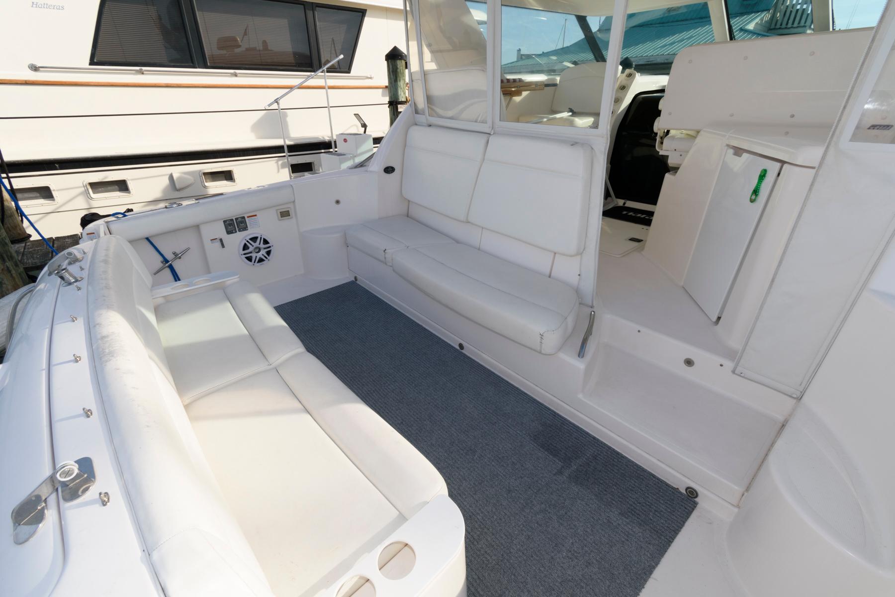 M 9509 TW Knot 10 Yacht Sales
