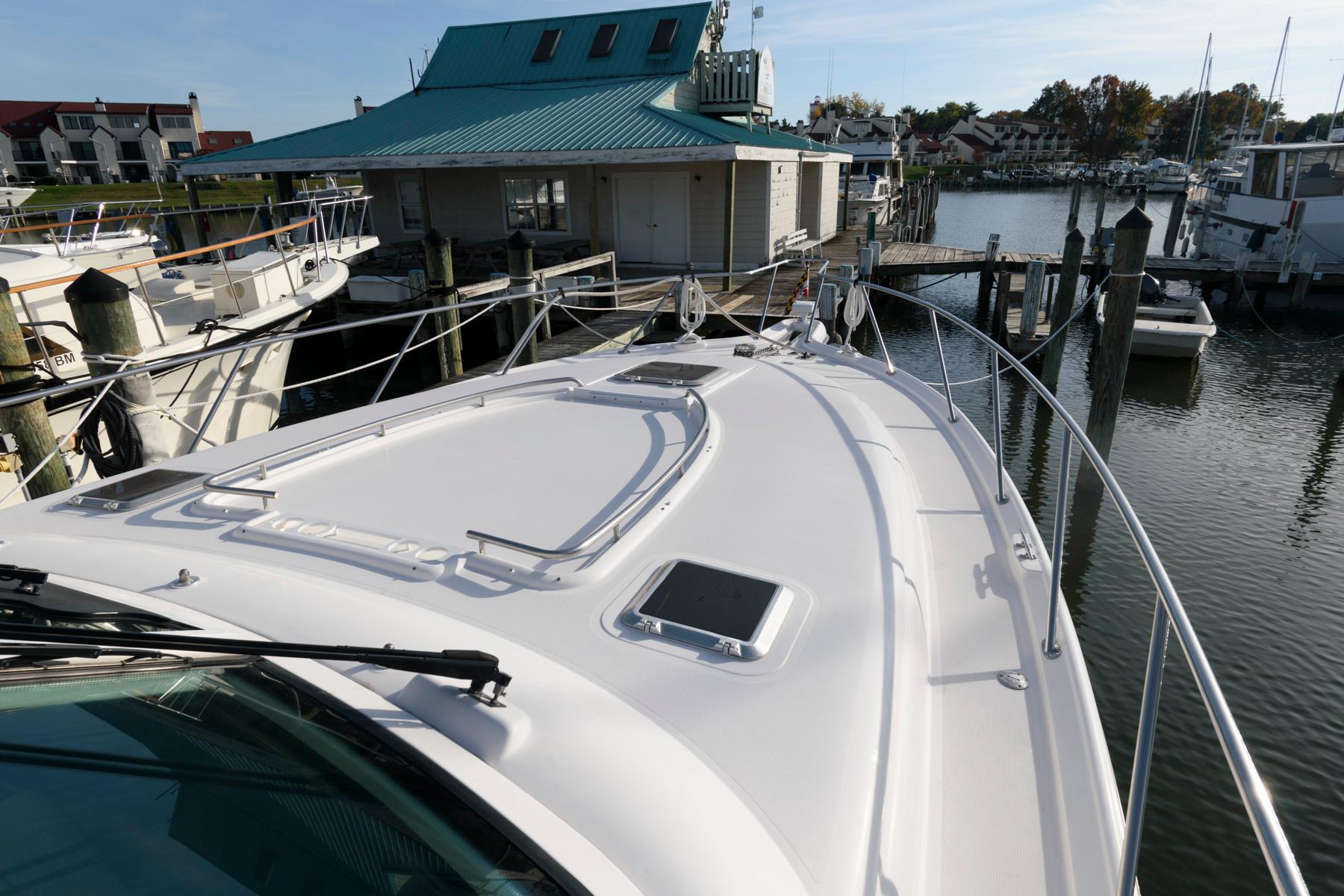 M 9509 TW Knot 10 Yacht Sales