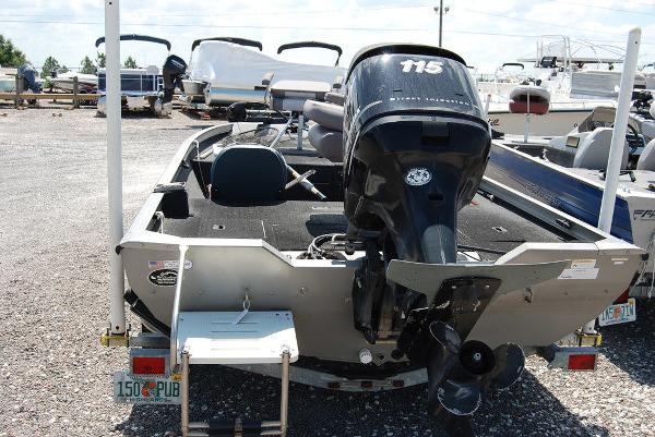 2011 Lowe boat for sale, model of the boat is Stinger 18 & Image # 8 of 9