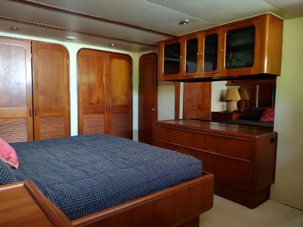 55' Viking, Listing Number 100901550, - Photo No. 21