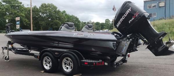 2013 Triton boat for sale, model of the boat is 21 HP & Image # 3 of 16
