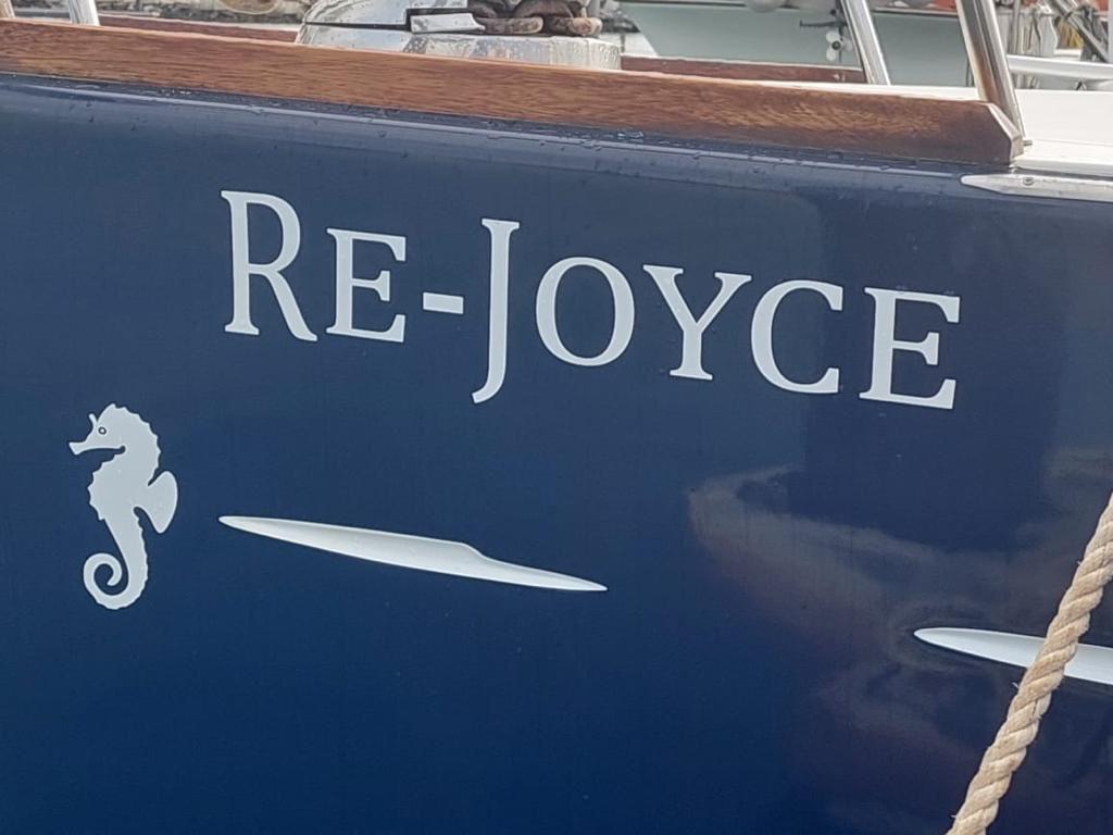 Yacht Photos Pics