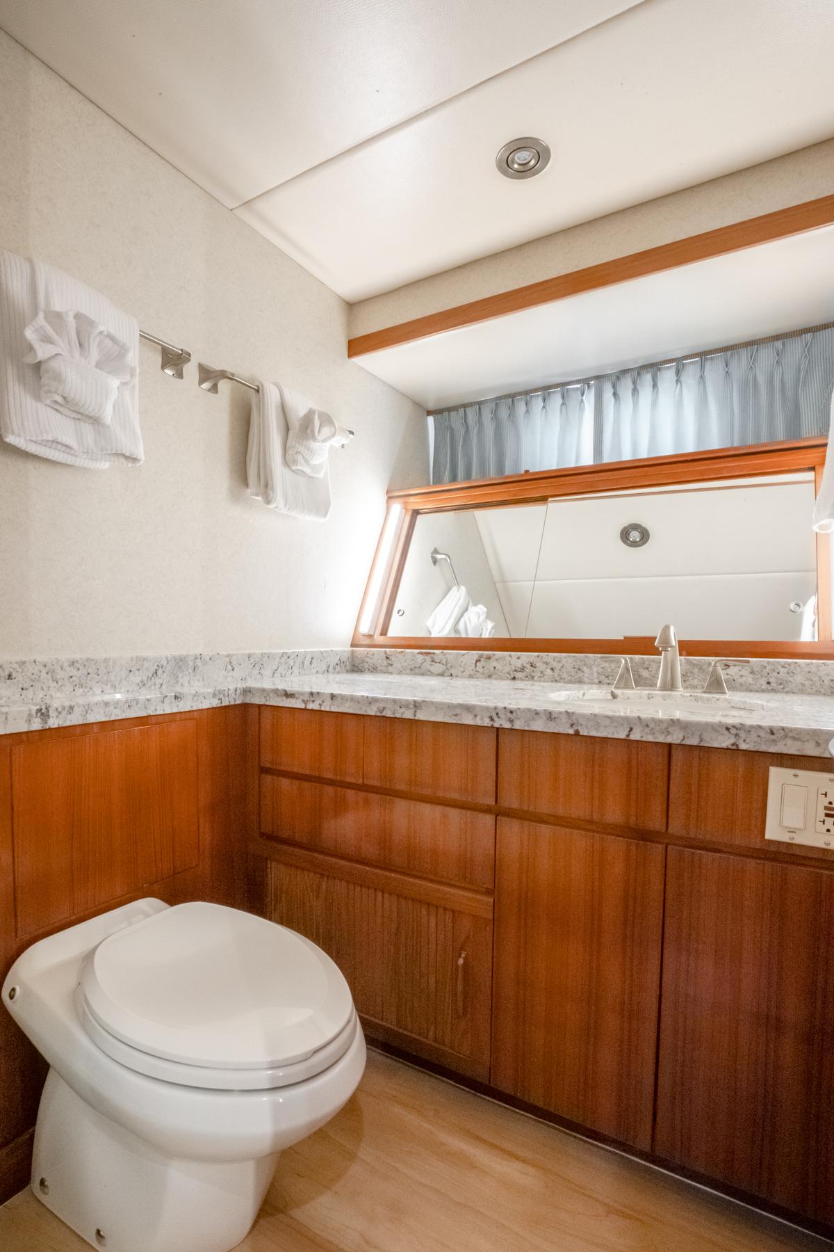 Starboard Guest Cabin En-Suite