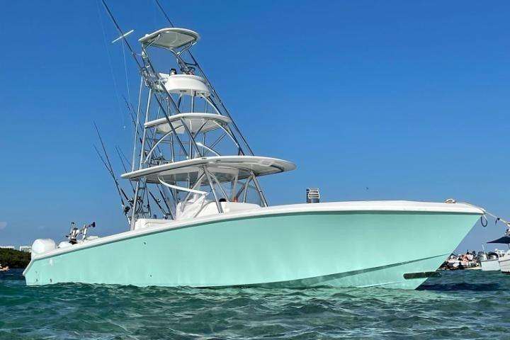 41' Bahama, LION'S SHARE