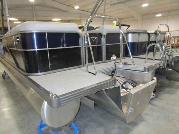 2021 Manitou boat for sale, model of the boat is RF 23 Oasis VP II & Image # 9 of 42
