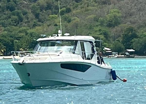 2021 Boston Whaler 405 Conquest