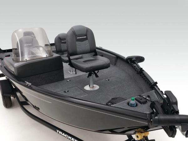 2022 Tracker Boats boat for sale, model of the boat is Super Guide™ V-16 SC & Image # 28 of 43