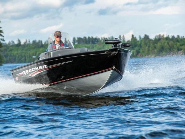 2022 Tracker Boats boat for sale, model of the boat is Super Guide™ V-16 SC & Image # 3 of 43