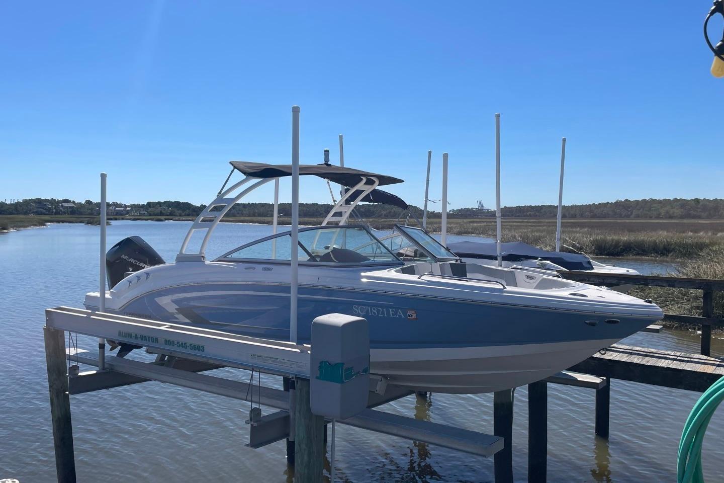 2022 Chaparral 23 SSi