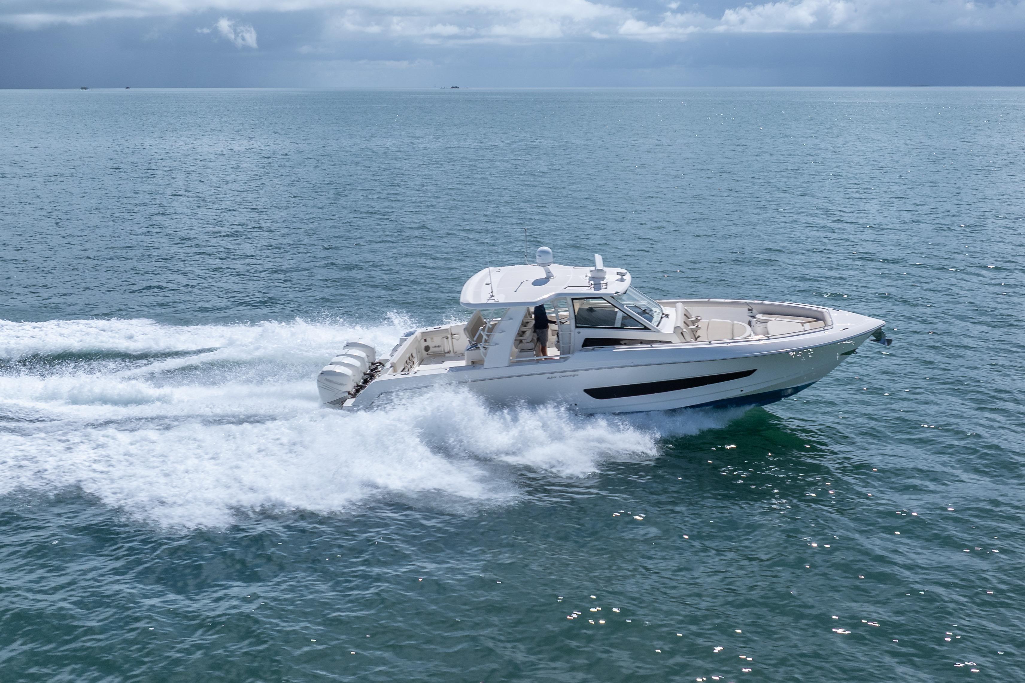 2018 Boston Whaler 420 Outrage