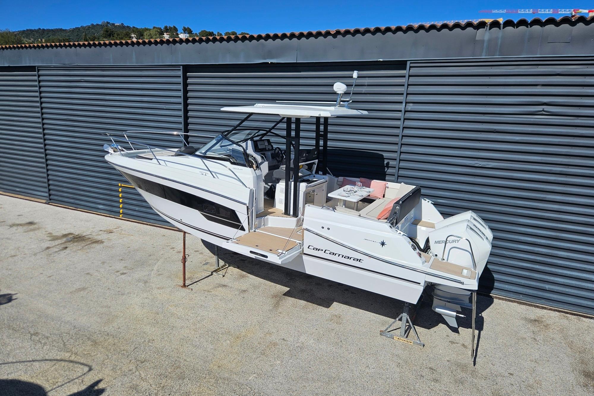 Jeanneau Cap Camarat 9.0 wa