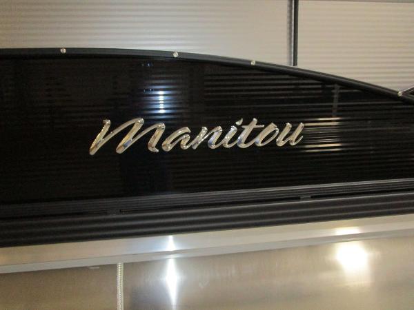 2021 Manitou boat for sale, model of the boat is 22 Aurora LE Twin Tube 25 & Image # 33 of 38
