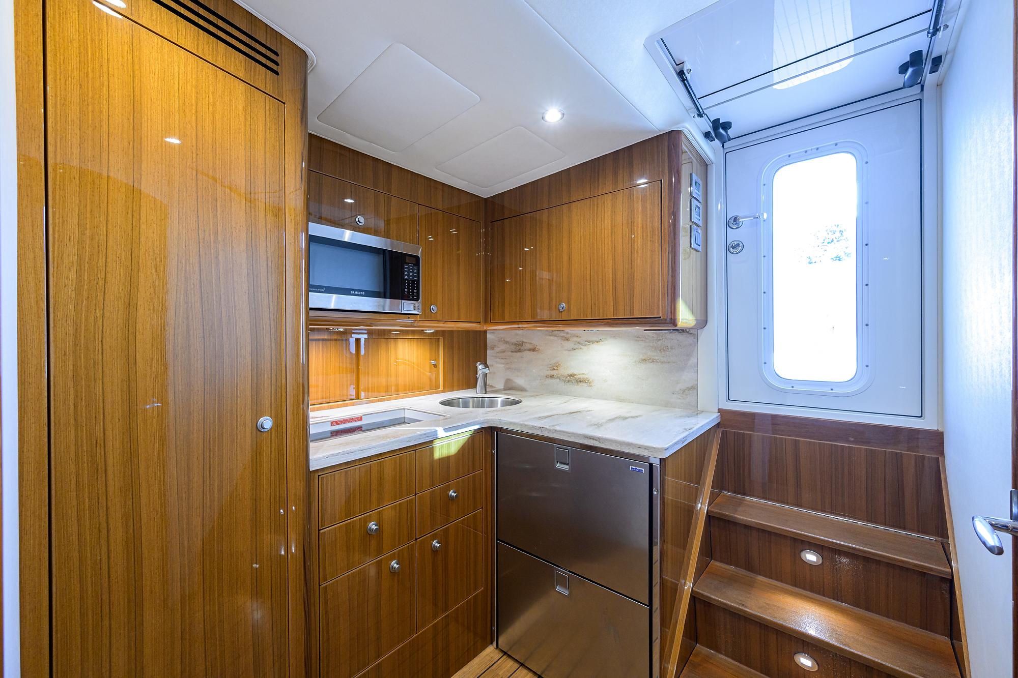 Viking 38 SNEAKY PETE TOO - Cabin Entrance & Galley