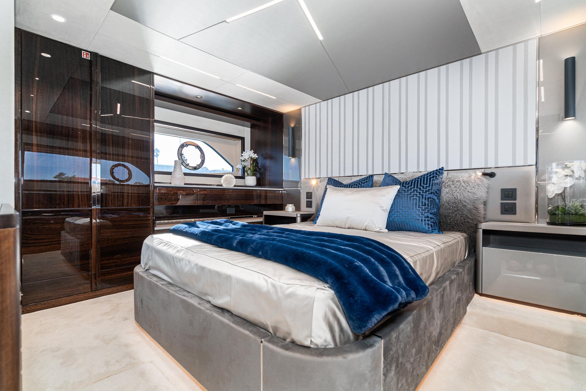 2024 Sunseeker Manhattan 68 #SS712 inventory image at Sun Country Marine Group, San Diego Marriott Marquis 2024 Sunseeker Manhattan 68 #SS712 inventory image at Sun Country Marine Group, San Diego Marriott Marquis