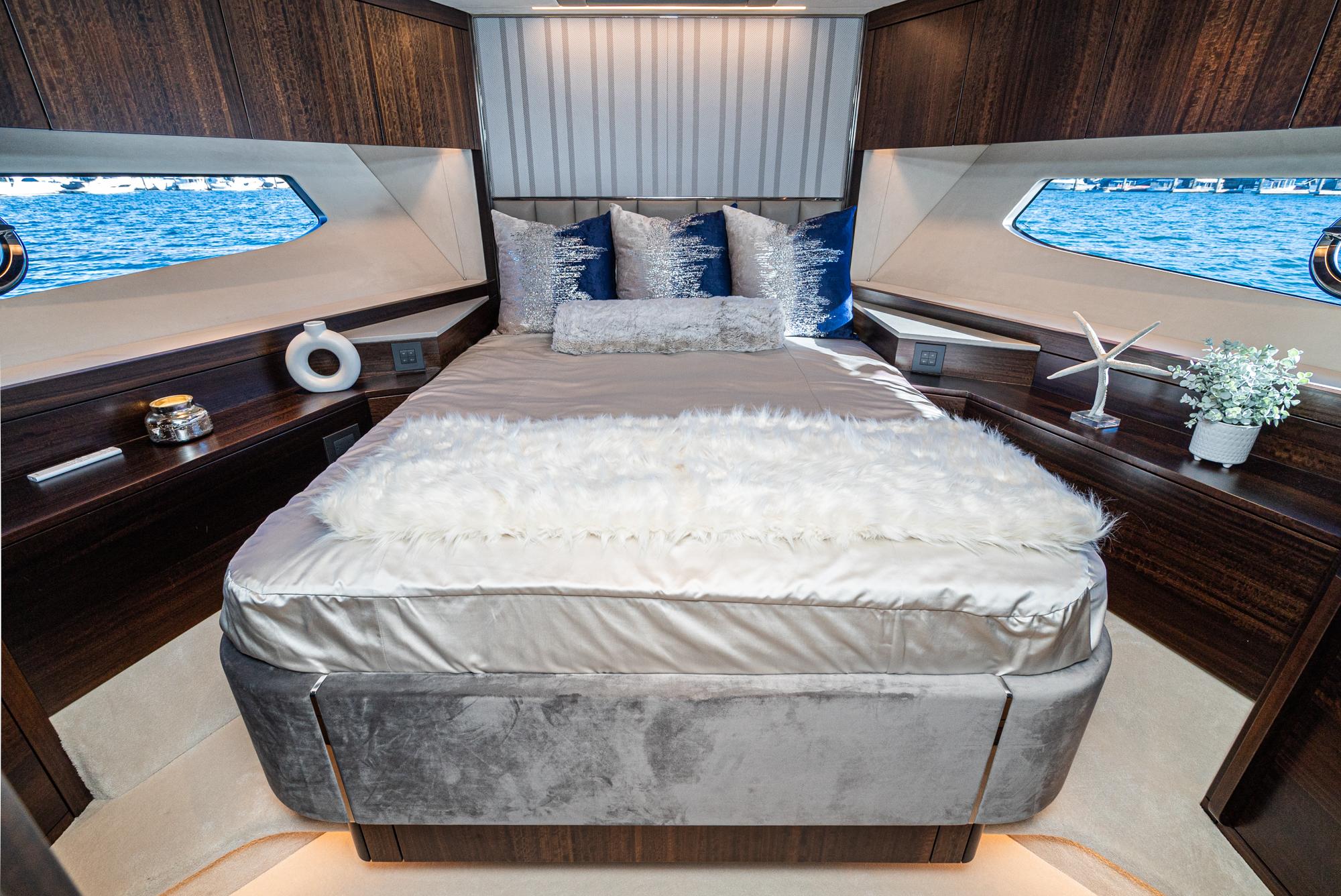2024 Sunseeker Manhattan 68 #SS712 inventory image at Sun Country Marine Group, San Diego Marriott Marquis 2024 Sunseeker Manhattan 68 #SS712 inventory image at Sun Country Marine Group, San Diego Marriott Marquis