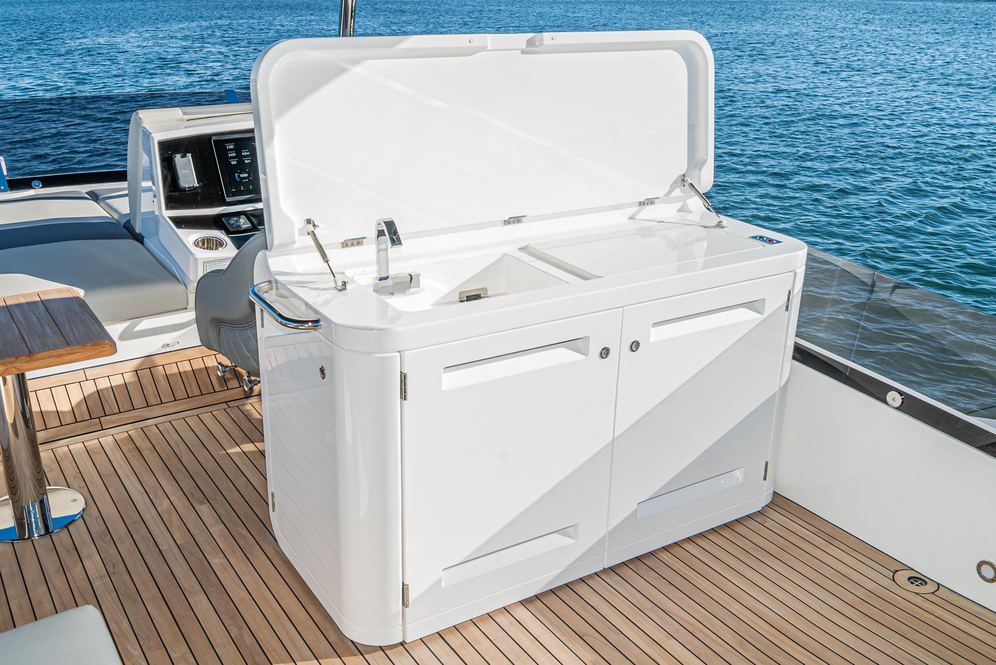 2024 Sunseeker Manhattan 68 #SS712 inventory image at Sun Country Marine Group, San Diego Marriott Marquis 2024 Sunseeker Manhattan 68 #SS712 inventory image at Sun Country Marine Group, San Diego Marriott Marquis