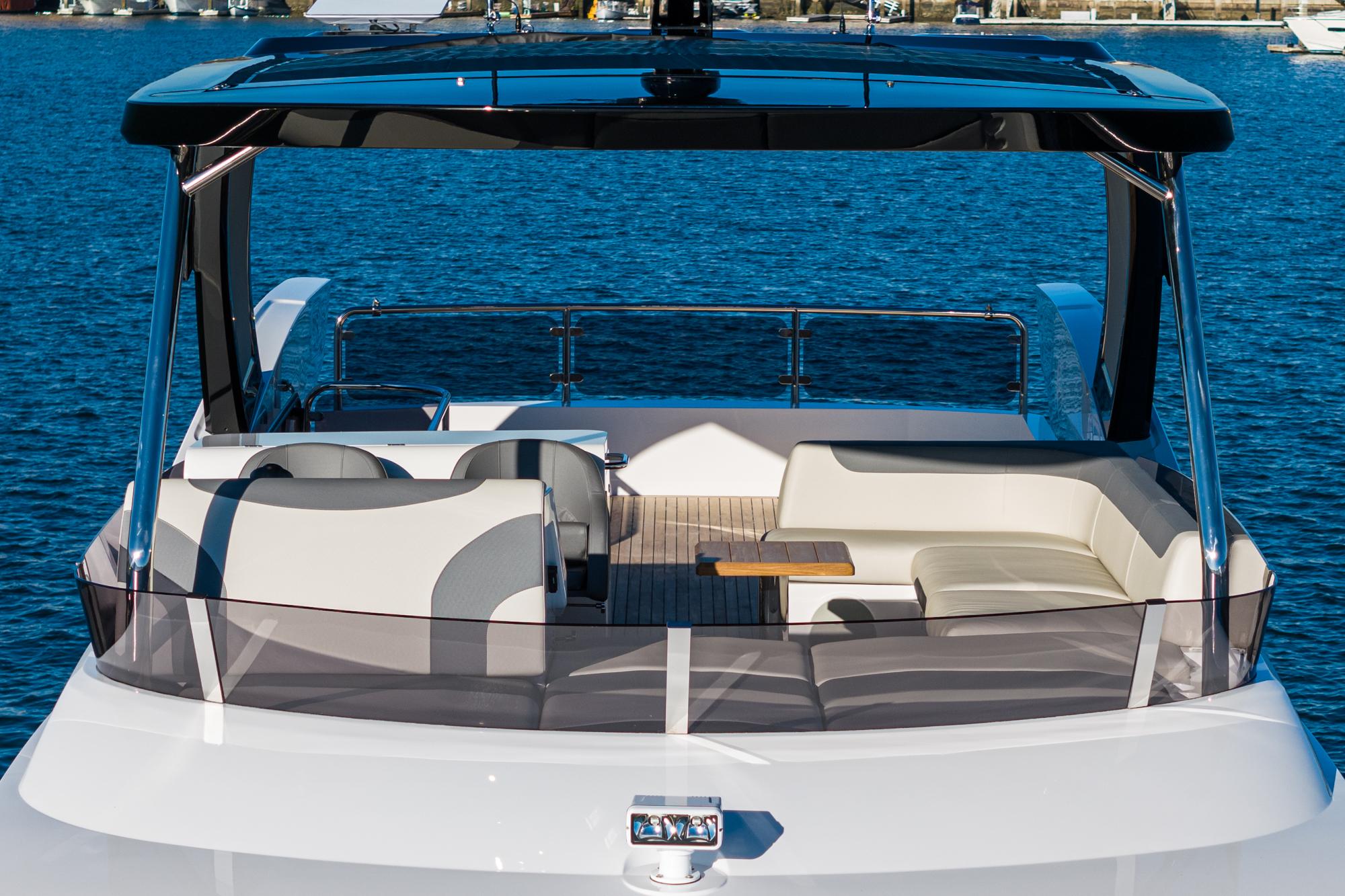 2024 Sunseeker Manhattan 68 #SS712 inventory image at Sun Country Marine Group, San Diego Marriott Marquis 2024 Sunseeker Manhattan 68 #SS712 inventory image at Sun Country Marine Group, San Diego Marriott Marquis