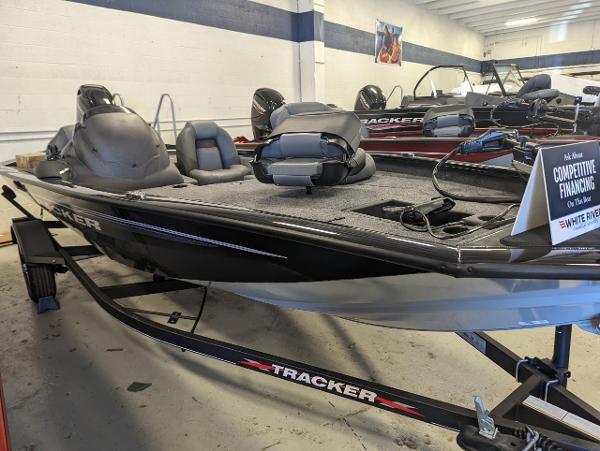 2022 Tracker Boats boat for sale, model of the boat is Pro Team 175 TXW & Image # 2 of 47