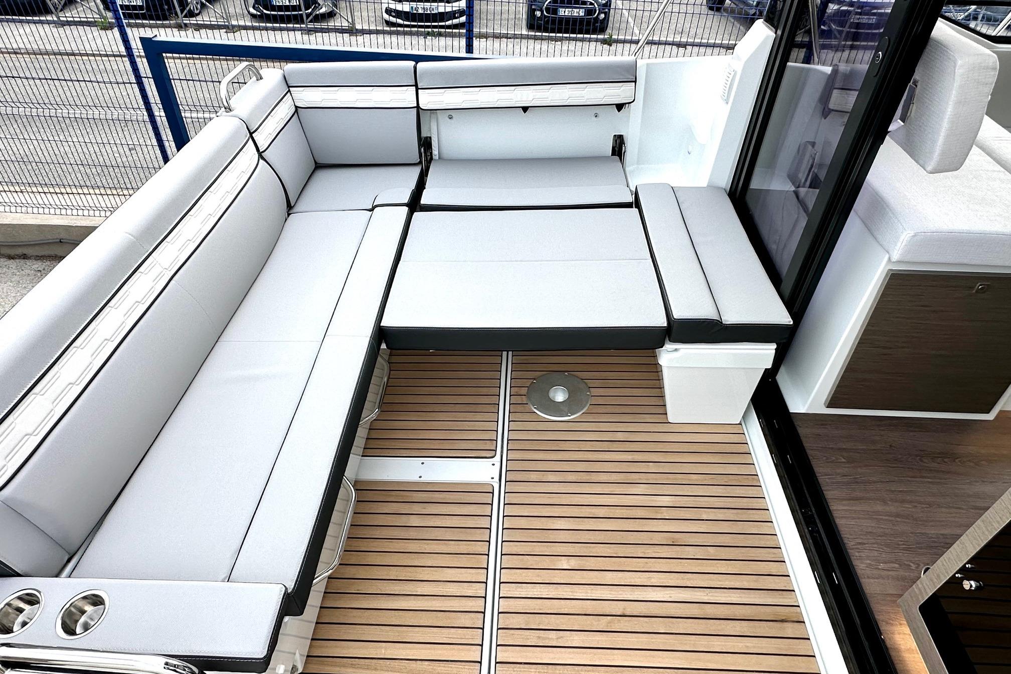Jeanneau Merry Fisher 895