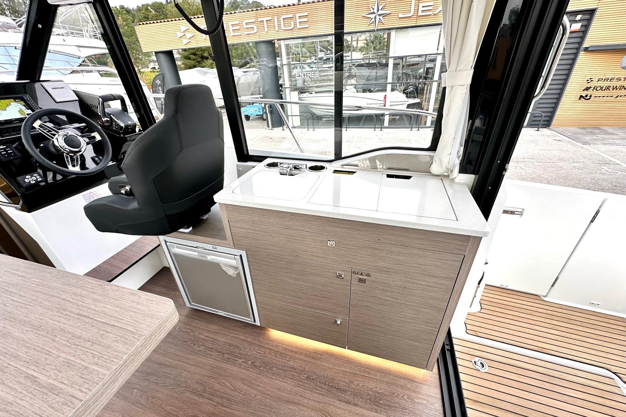 Jeanneau Merry Fisher 895