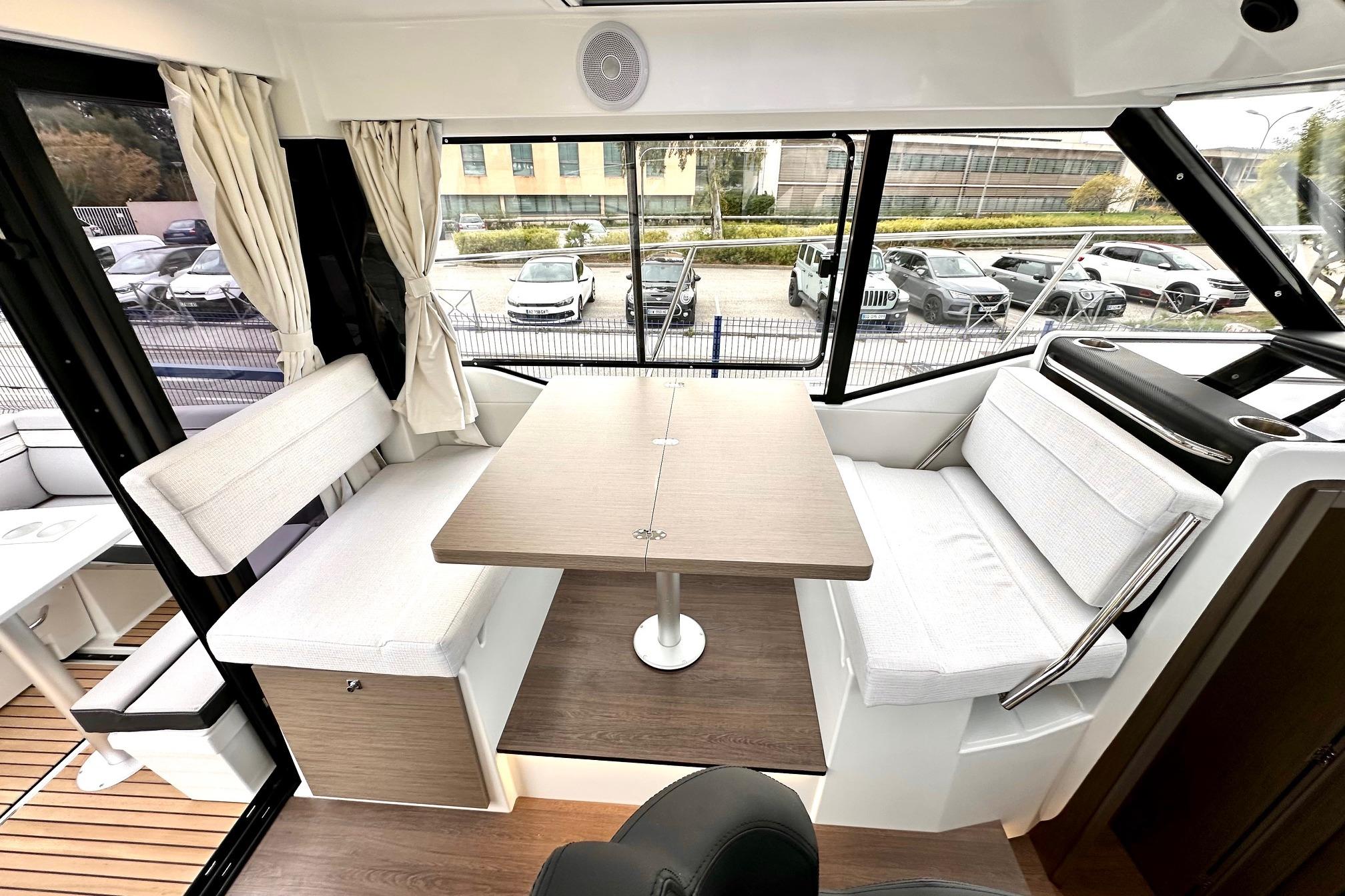 Jeanneau Merry Fisher 895