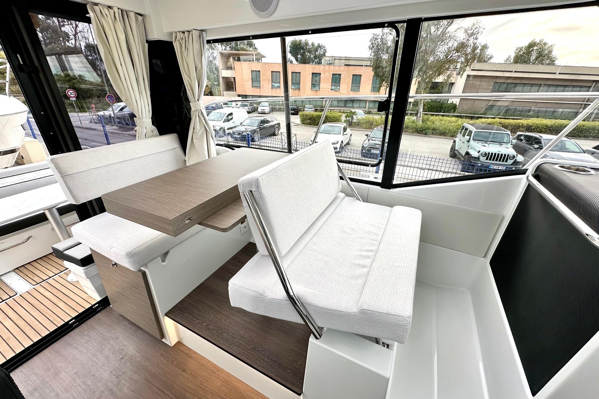 Jeanneau Merry Fisher 895