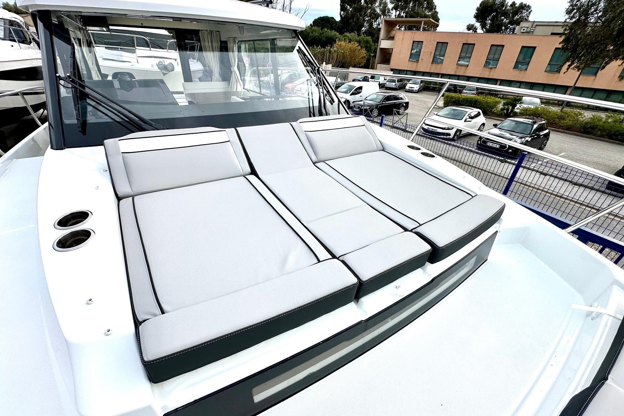 Jeanneau Merry Fisher 895