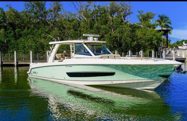 42' Boston Whaler, Listing Number 100916653, Image No. 5