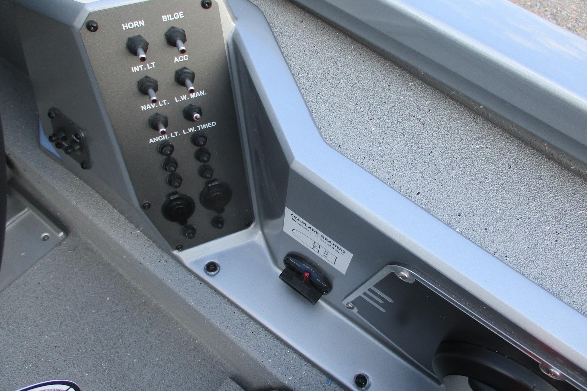 2026 Vexus AVX2080-7