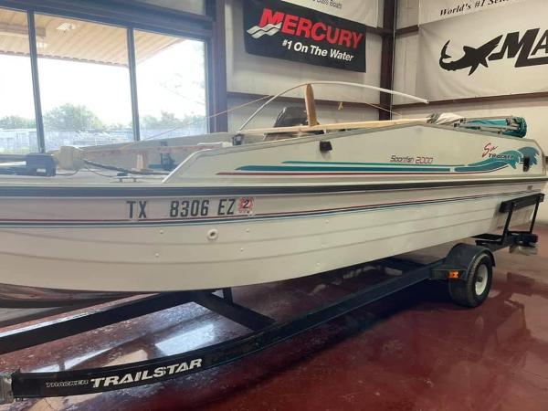 1995 Sun Tracker boat for sale, model of the boat is Sportfish 2000 & Image # 1 of 4