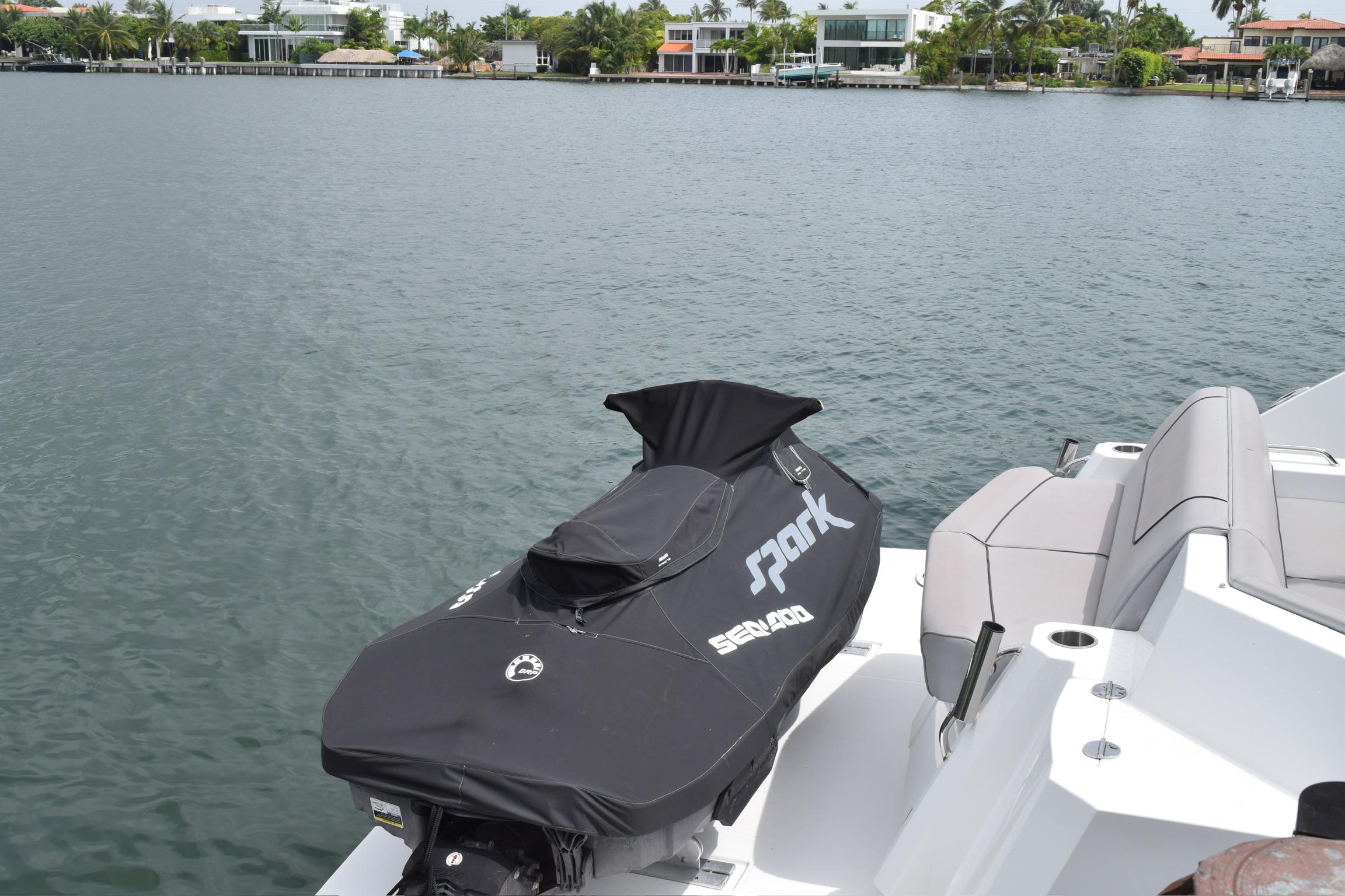 2018-cruisers-yachts-45-cantius-power-9858773-20250701173157362-1