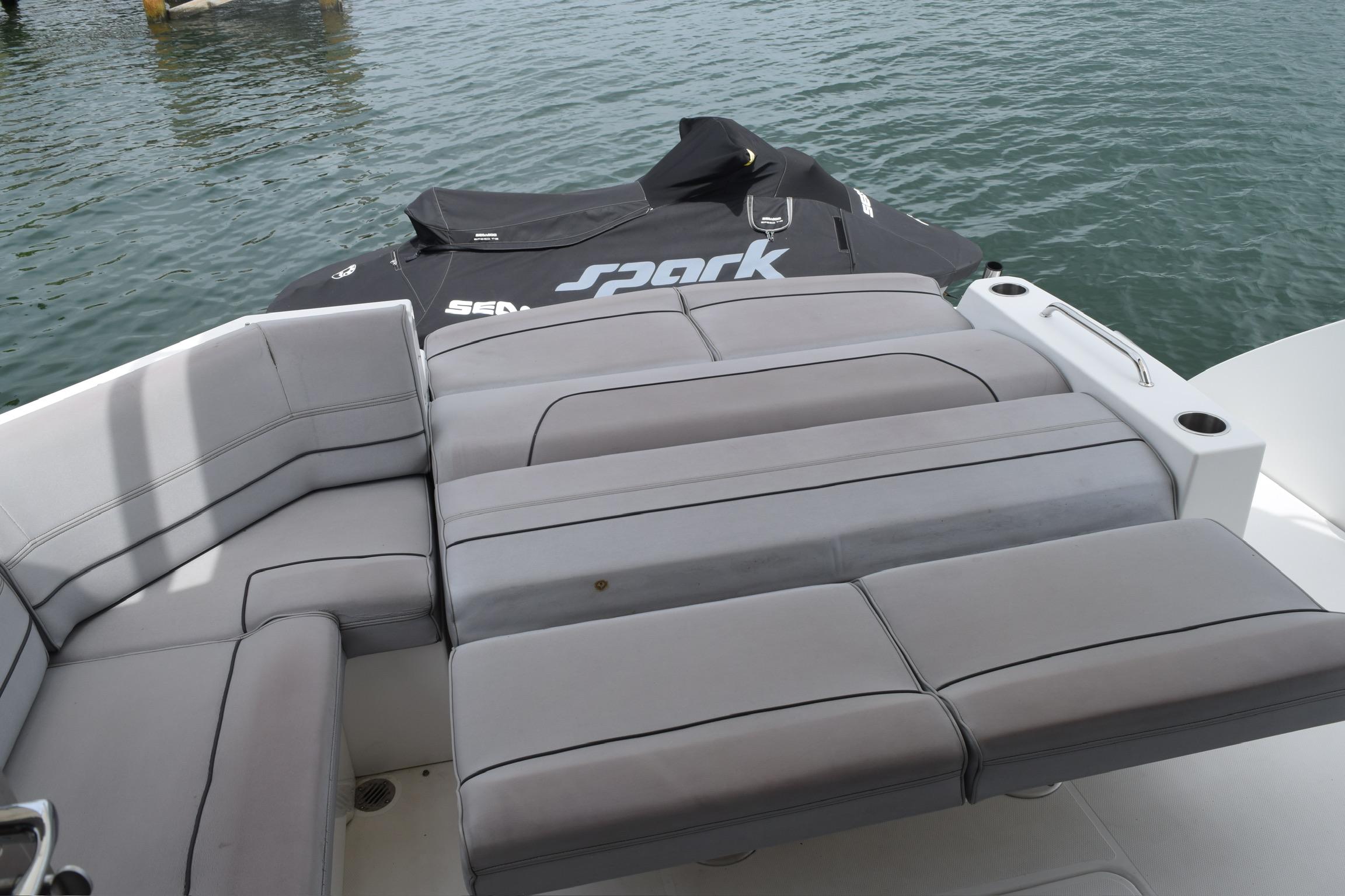 2018-cruisers-yachts-45-cantius-power-9858773-20250701173203144-1