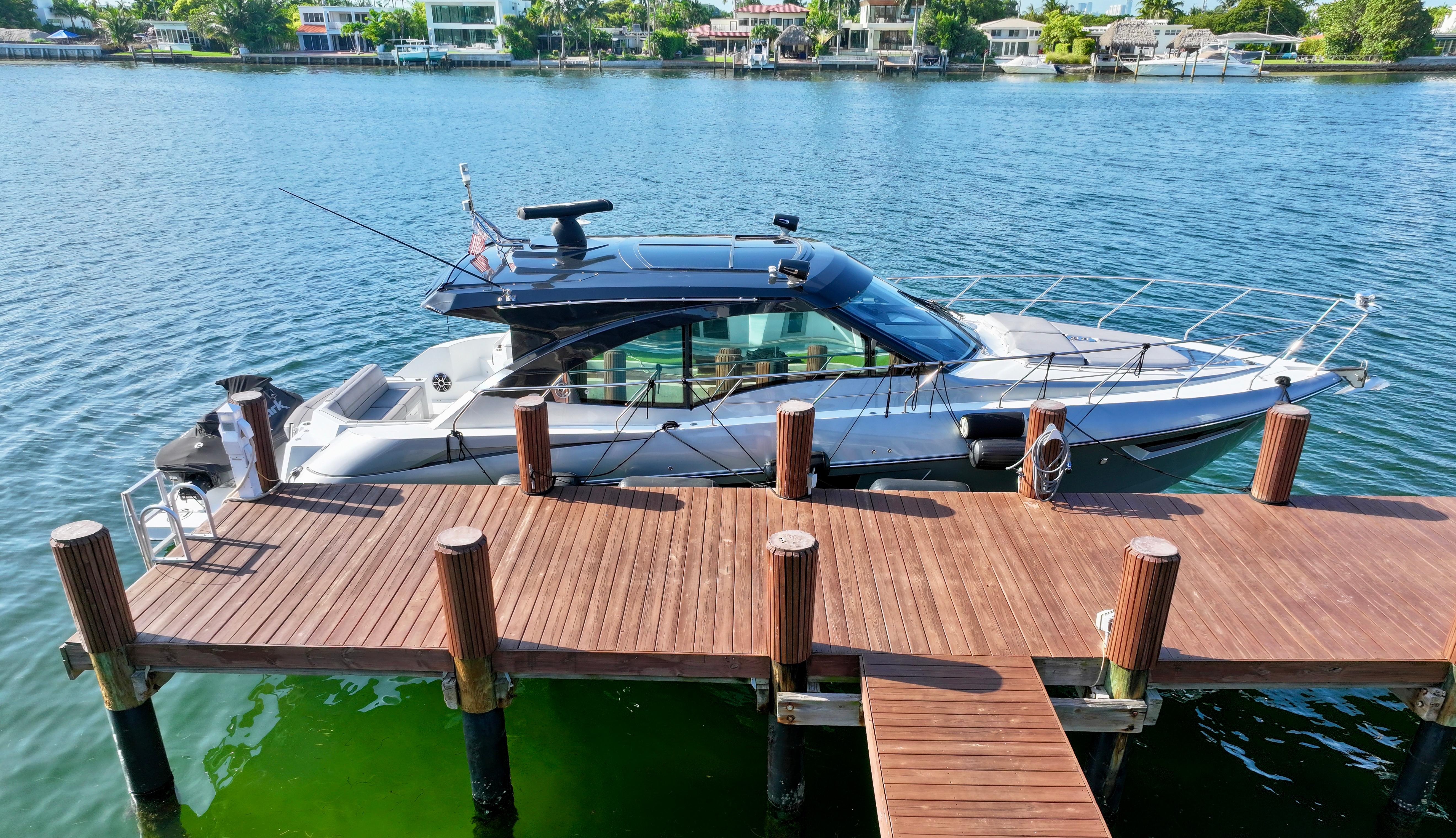 2018-cruisers-yachts-45-cantius-power-9858773-20250710174821258-1
