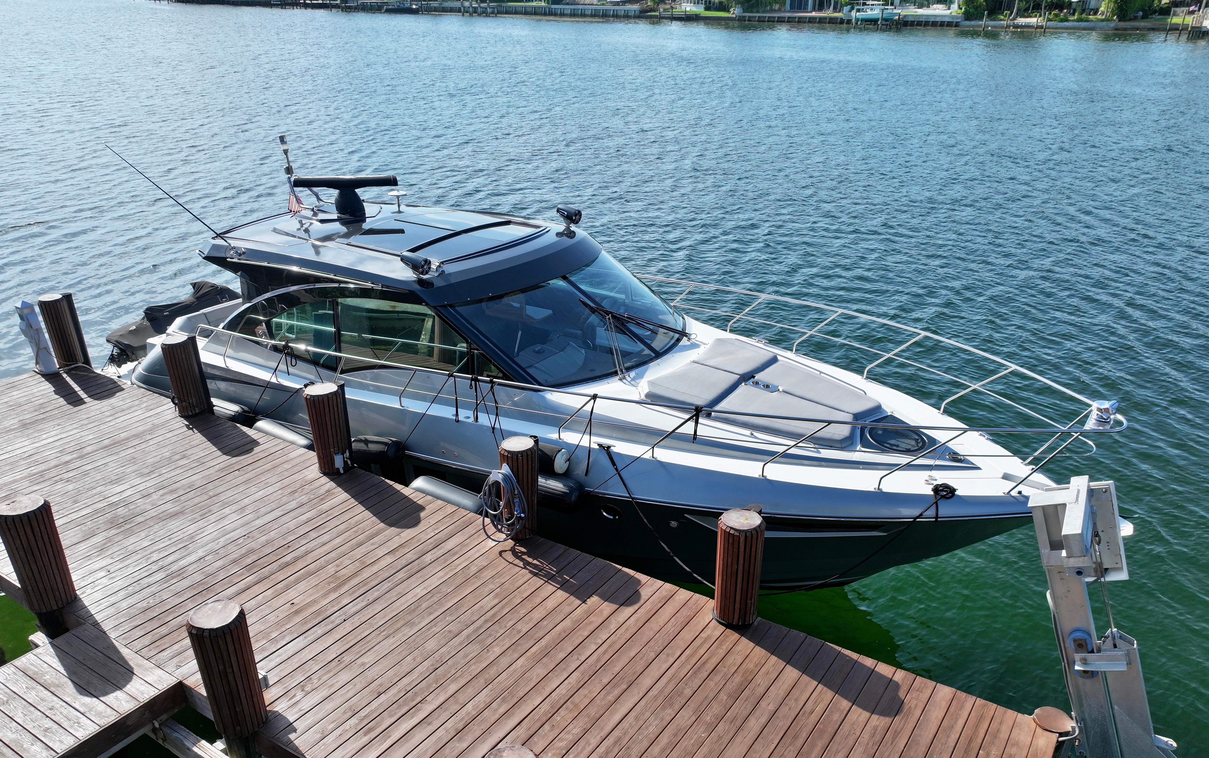2018-cruisers-yachts-45-cantius-power-9858773-20250710174825364-1