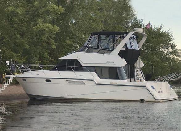 1995 Carver 370 Voyager Roger That